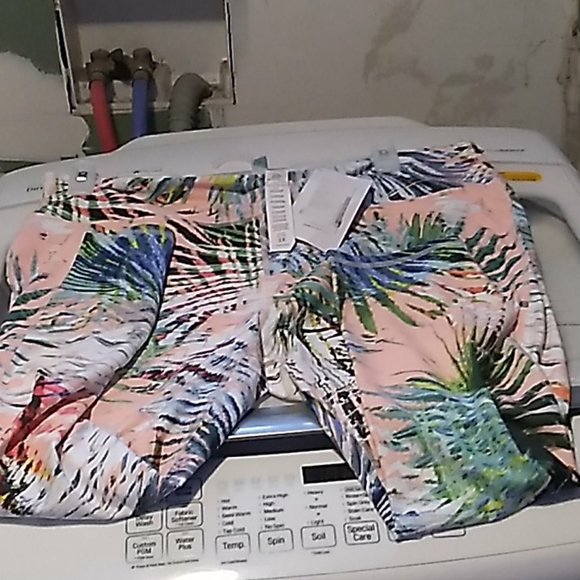 Athletic Leggings - Picture 4 of 4